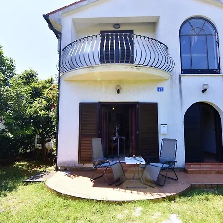 Studio-apartment In Der Naehe Des Strandes * زامبراتيجا